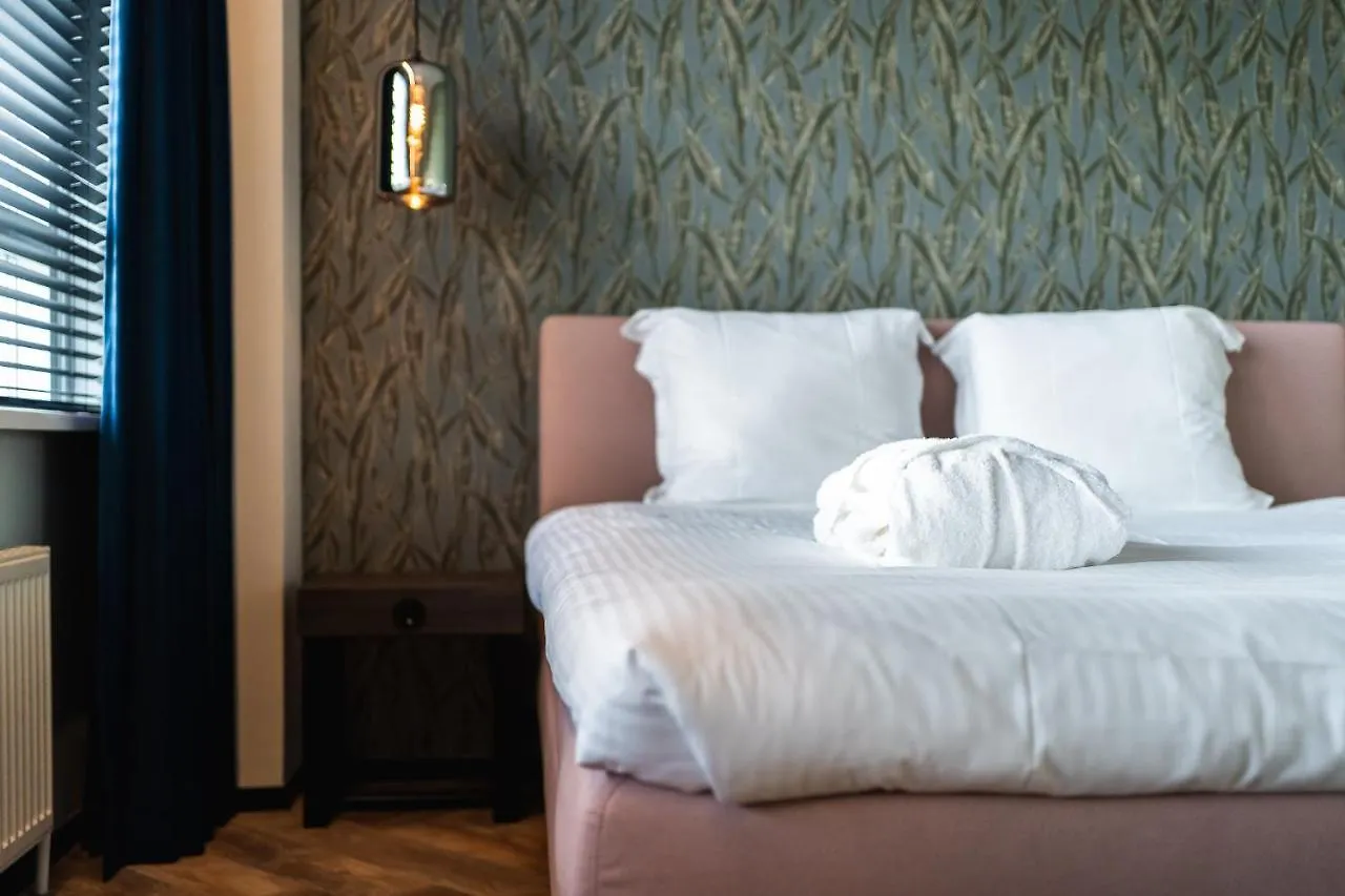 Отель Onderwijshotel De Rooi Pannen Эйндховен