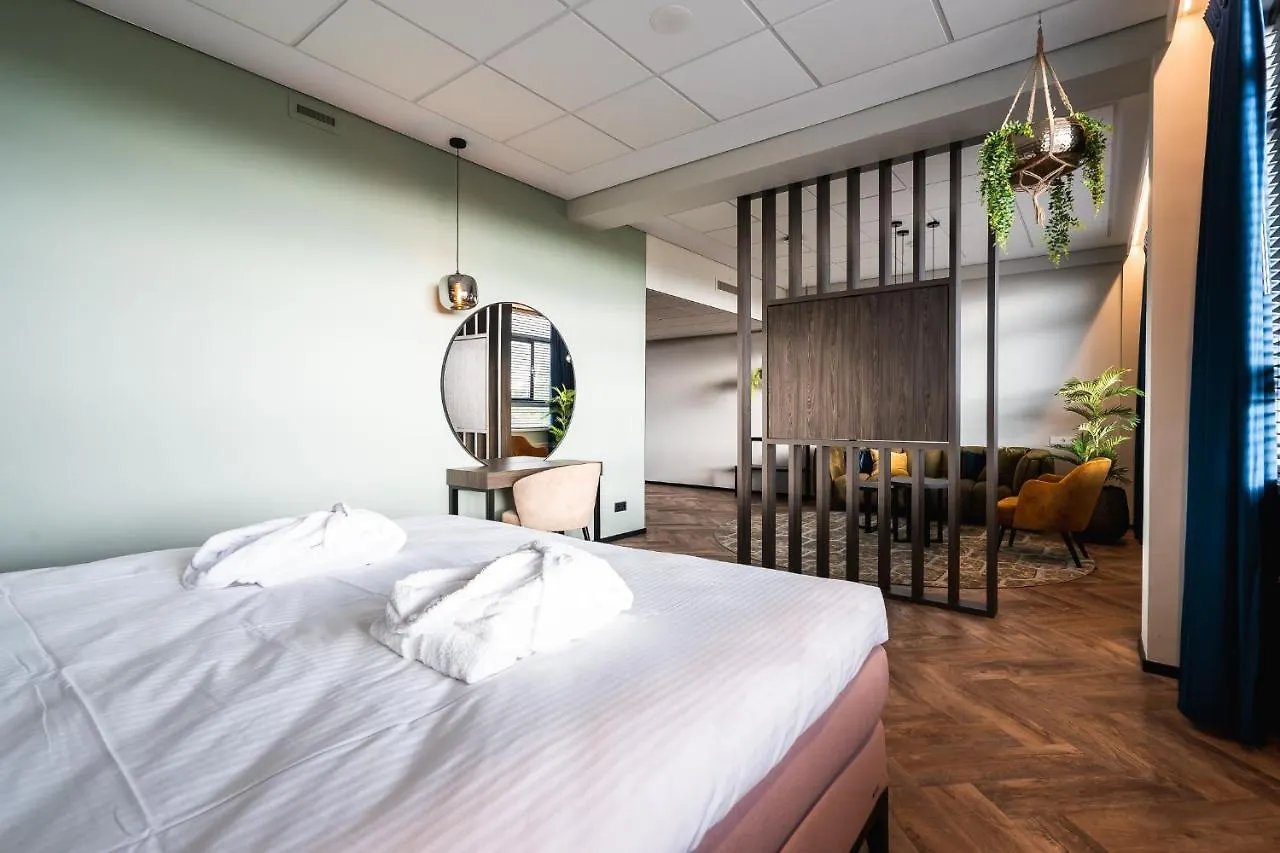 *** Отель Onderwijshotel De Rooi Pannen Эйндховен Нидерланды